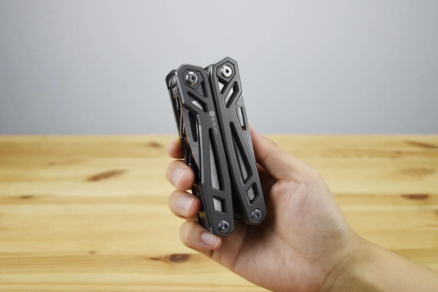 Bibury Plier Multitool (21-in-1) Titanium Finish