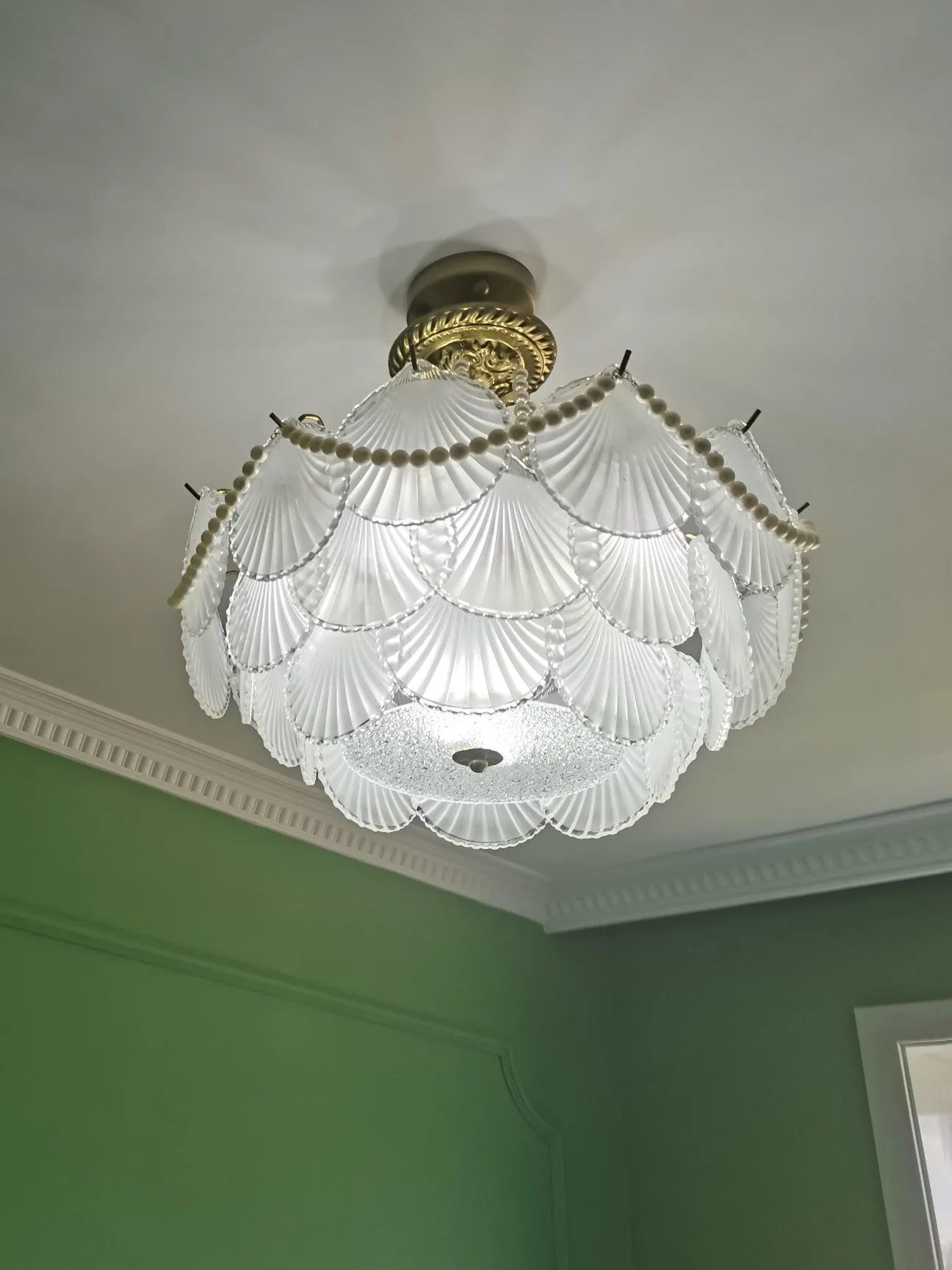 Doli Shell Chandelier