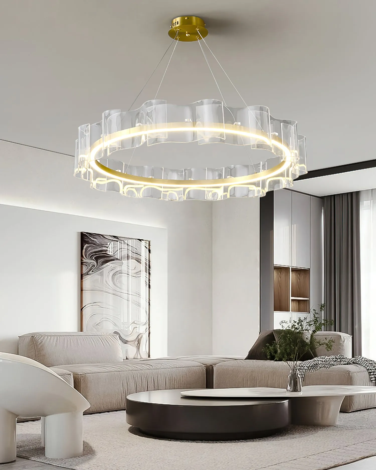 Evette Chandelier