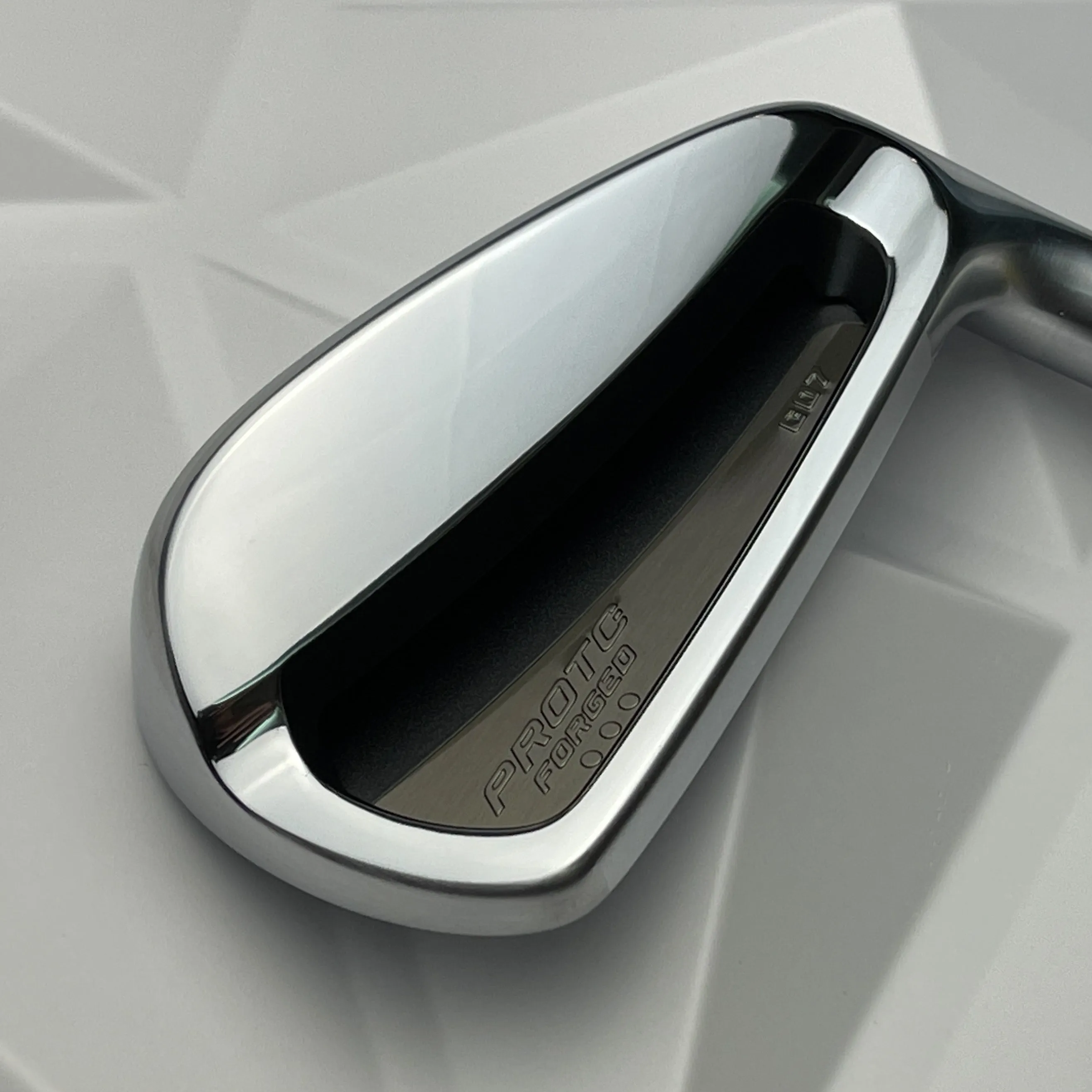 Proto Concept Irons C07